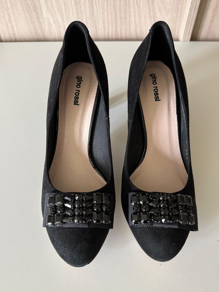 Pantofi eleganti piele intoarsa