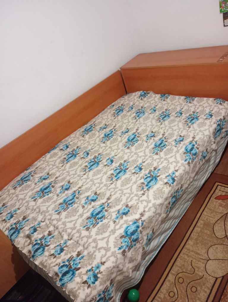 Приста с ракла и матрак