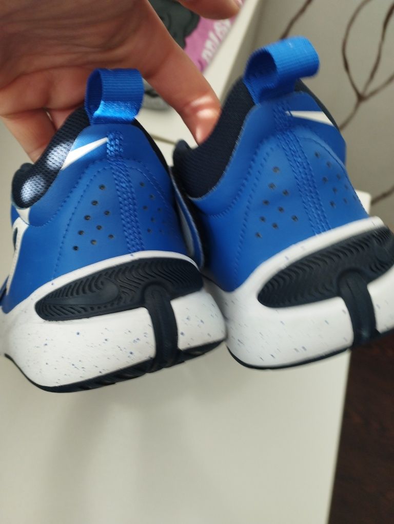 Спортни обувки Nike