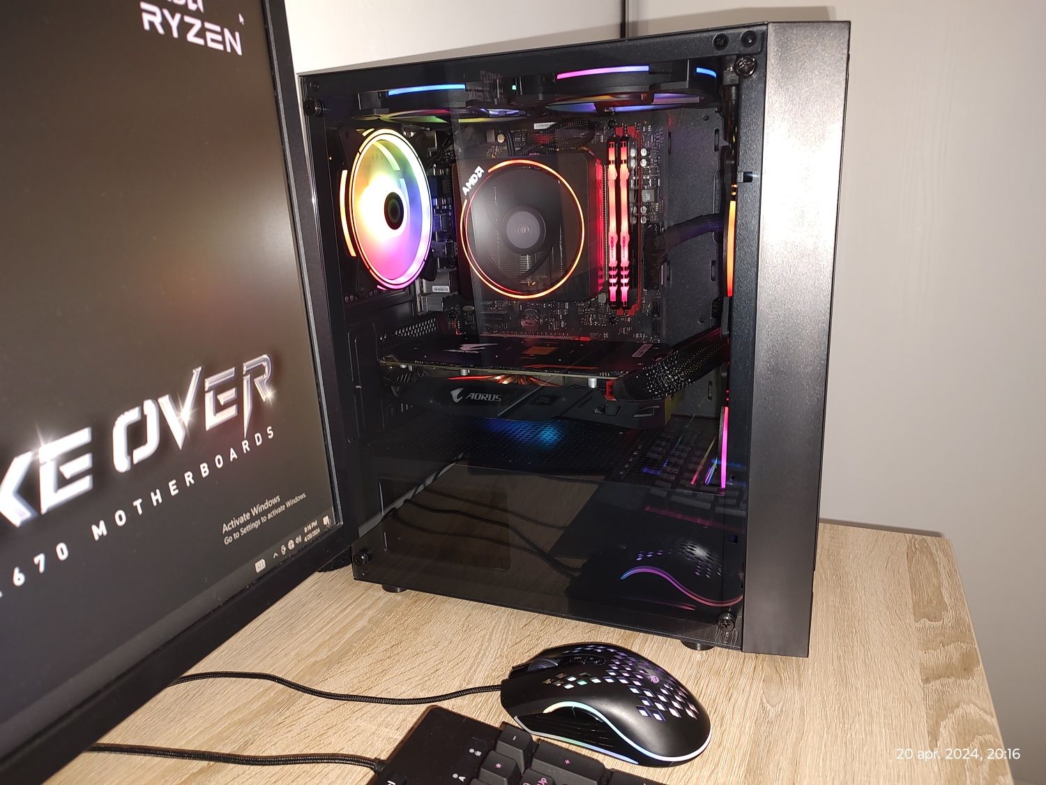 Vând Unitate PC Gaming Ryzen 7 16gb Rx580  512gb m2