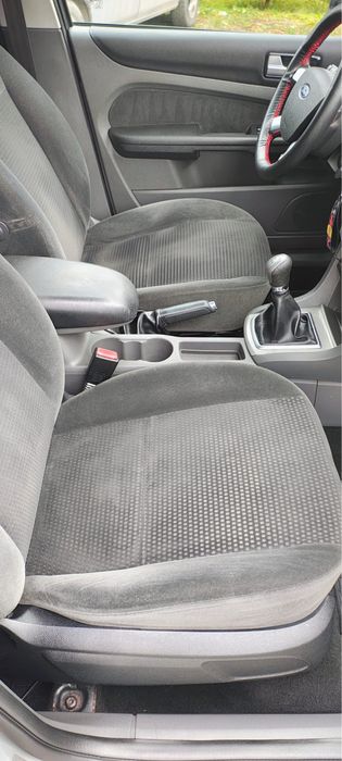 Ford Focus 2009 • 1.6 TDI • Ghia • Stare impecabilă • 181.000 km