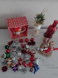 Коледна украса, играчки, гирлянди, свещник, вазичка