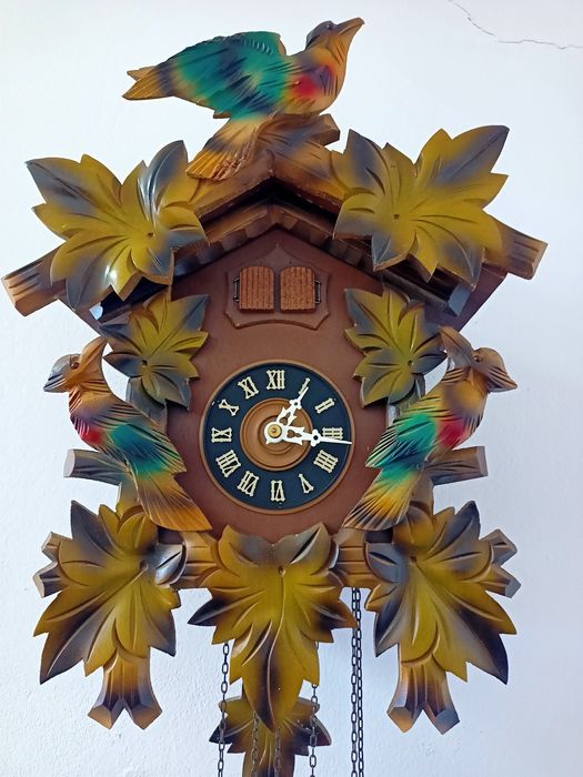 Ceas mecanic cu cuc și tambur muzical