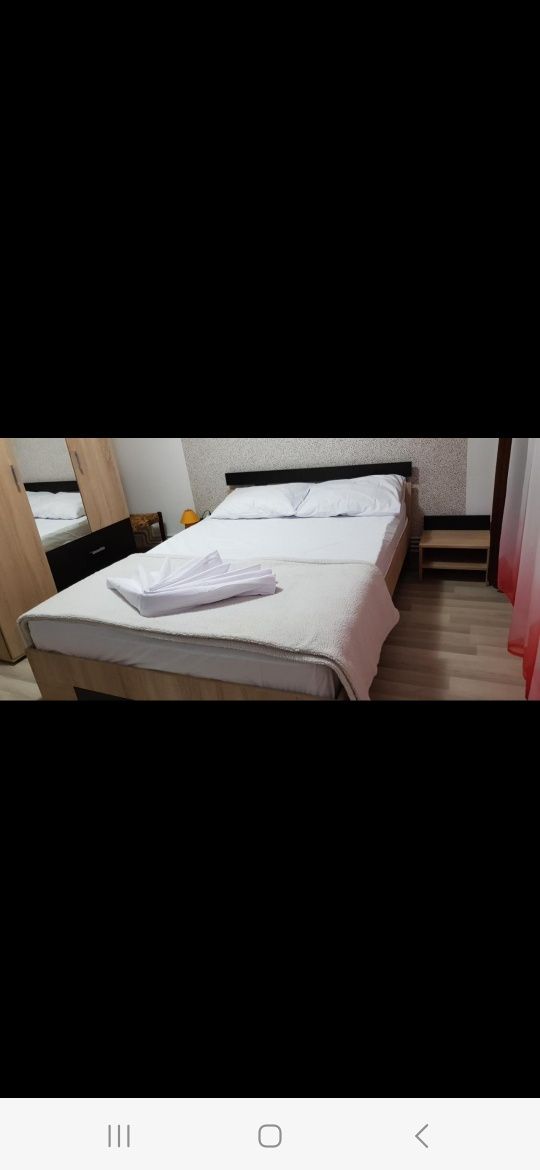 Apartament 3 camere decomandat la parter  Navodari
