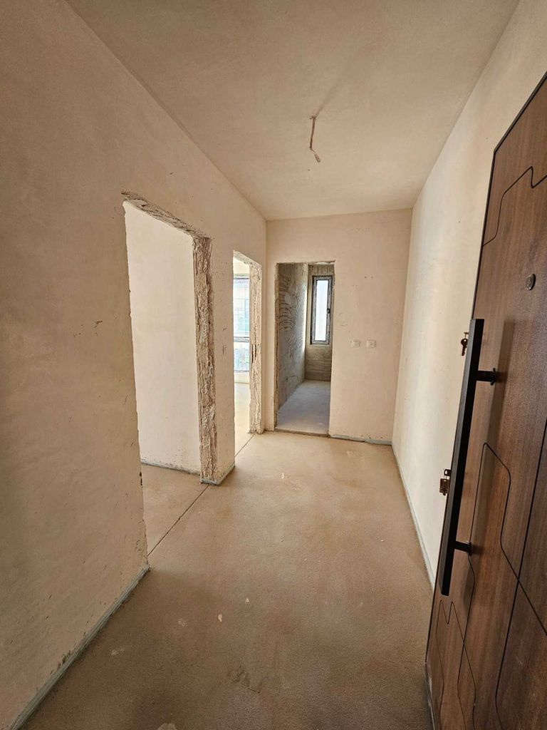 Продава се Двустаен апартамент в Велинград - 66 кв.м за 1054 €/кв.м - Снимка #2