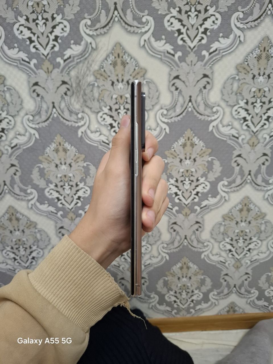 Samsung Note 20 ultra sotiladi galishib bariladi