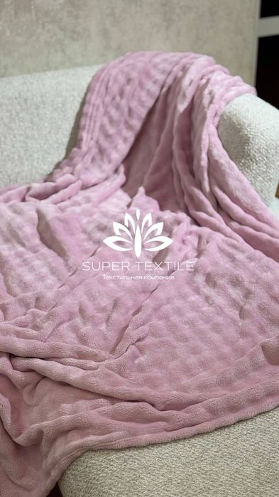 Тёплые пледы плюшевые