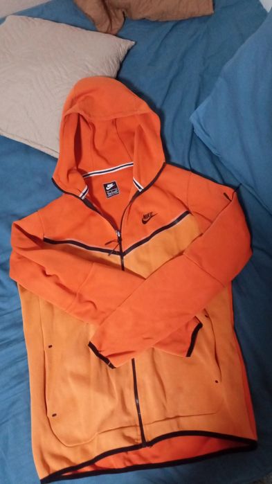 Nike Tech Fleece оранжев