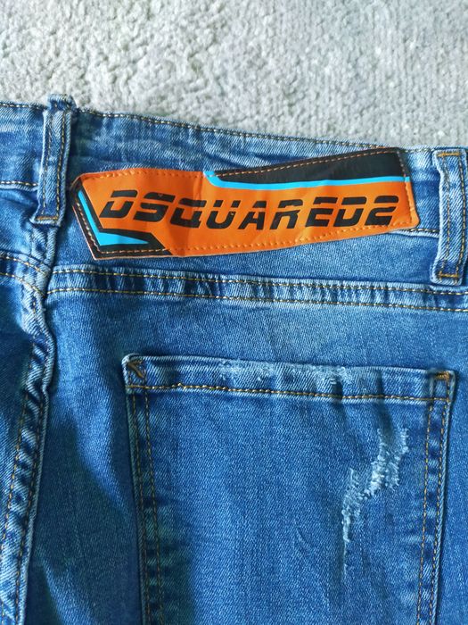 Blugi Dsquared2 marimea 44