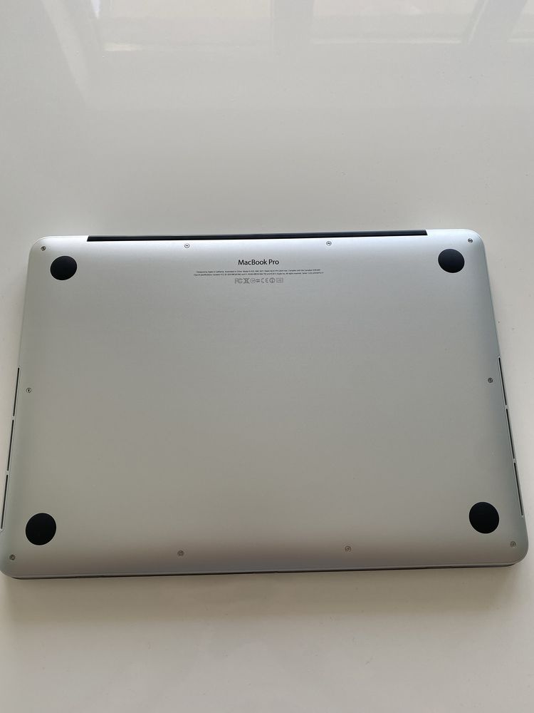 Vând laptop MacBook Pro retina 13-inch (2013)