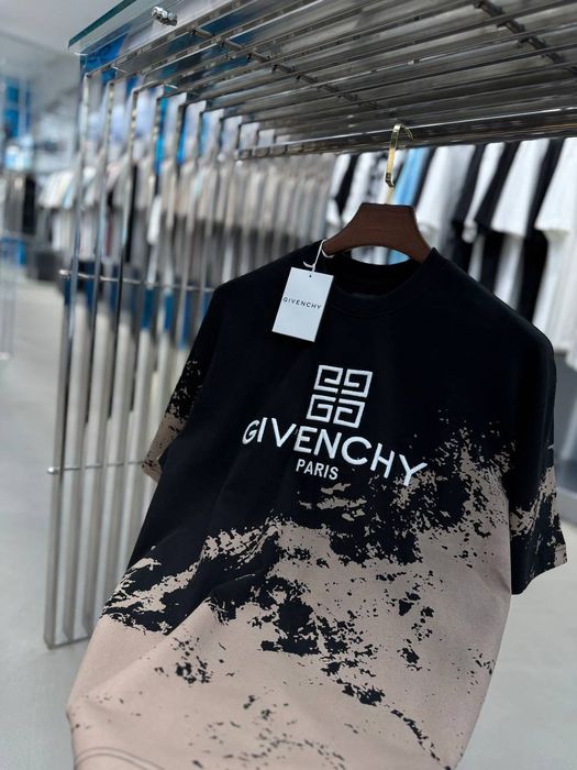 Tricou nou GIVEN