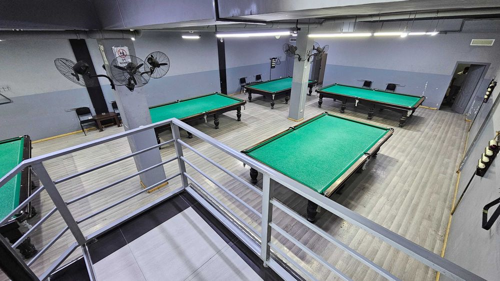 Noturar bino sotiladi