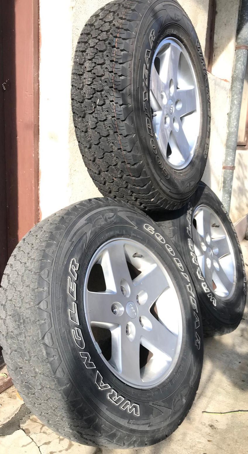 5х броя Гуми и джанти 17 цола за JEEP GRAND CHEROKEE WJ