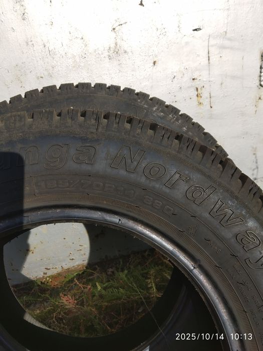 Резина зимняя 185/70/14 два баллона  практически новая