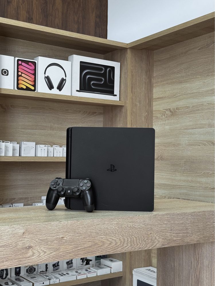Playstation sony 4 slim