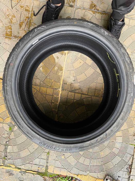 Продавам зимен спорт пакет  GRIPMAX SUREGRIP 245/35/20 и  305/30/R20