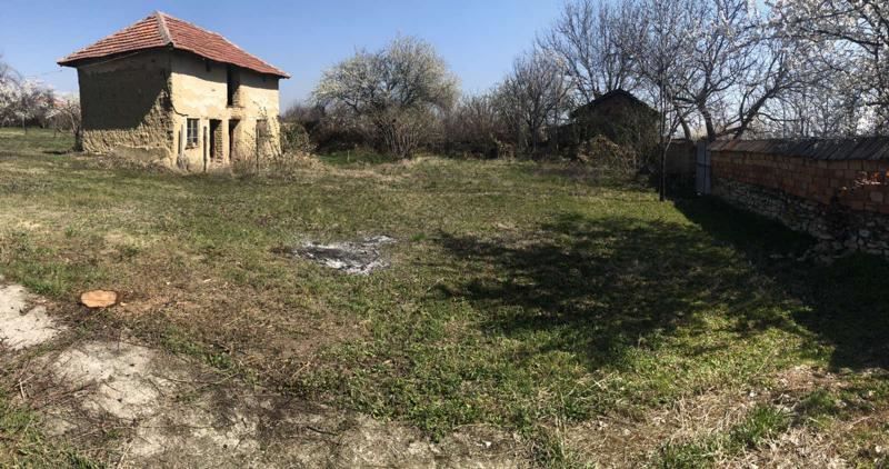 Къща в Ловеч, област-с.Владиня площ 128 цена 40000