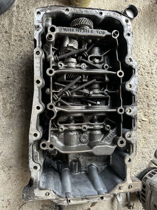 Vand baie de ulei si pompa de ulei cbab cu balansieri audi a3