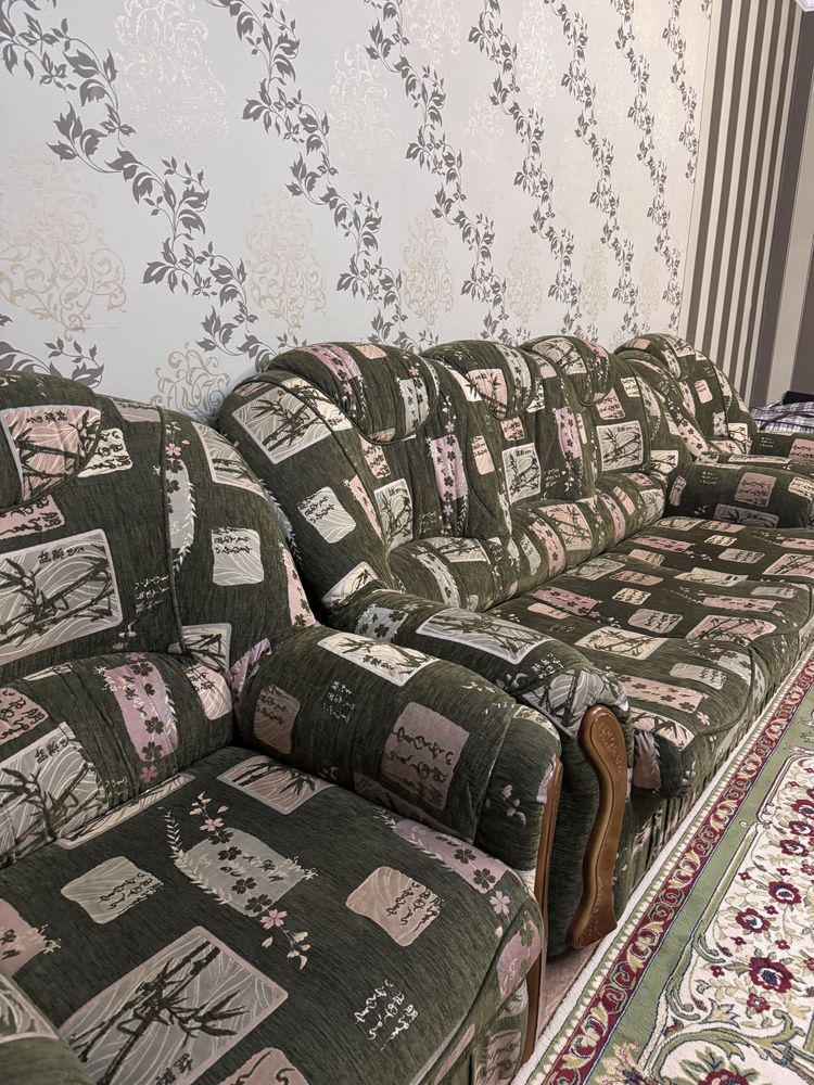 Диван с креслами