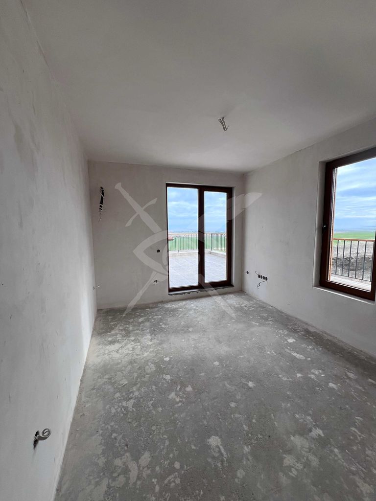 Продава се Двустаен апартамент в Ахелой - 65 кв.м за 1100 €/кв.м - Снимка #1