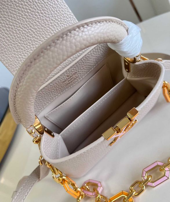 Geanta LV Louis Vuitton Capucines 21cm cream, Premium