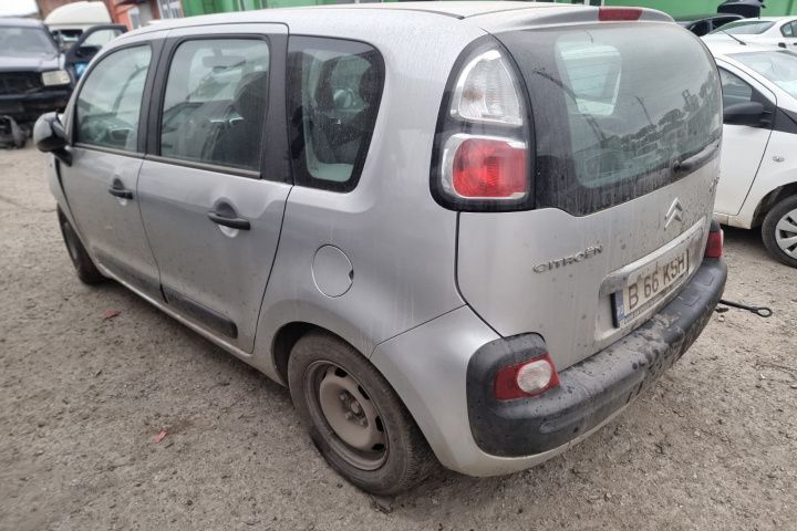bara spate armatura portbagaj haion stop tripla stanga dreapta turbina timonerie injector Citroen C3 Picasso motor 1.6hdi dezmembrez