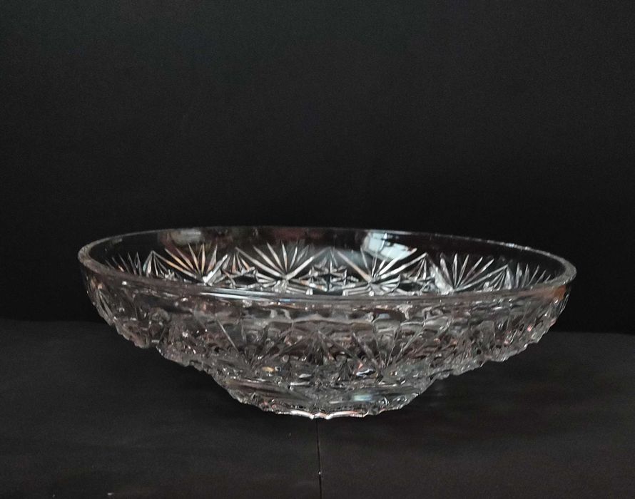 Много масивна кристална фруктиера с удебелена основа