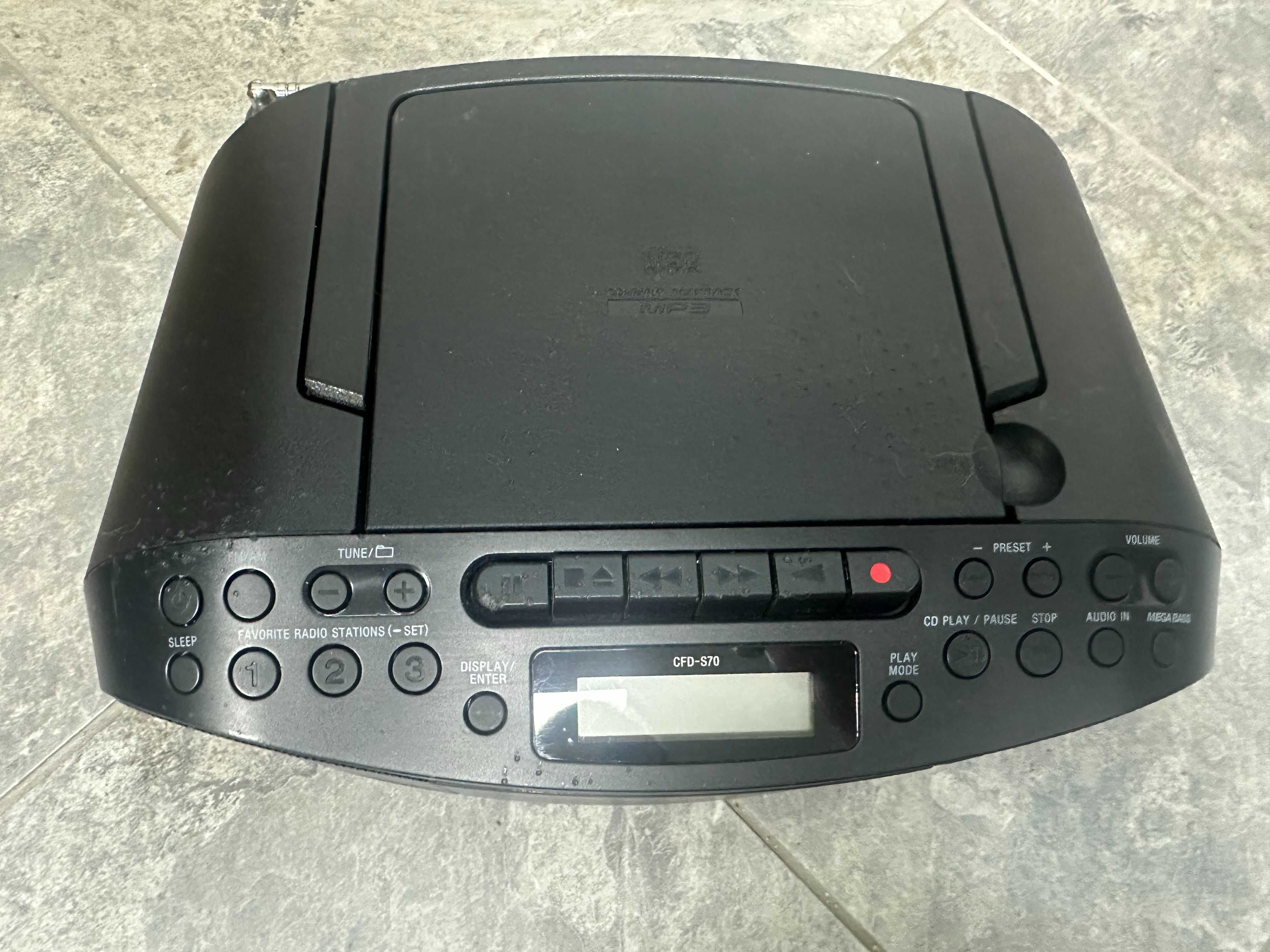 Радиокасетофон SONY CFD-S70  Radio/CD/TAPE/AUX