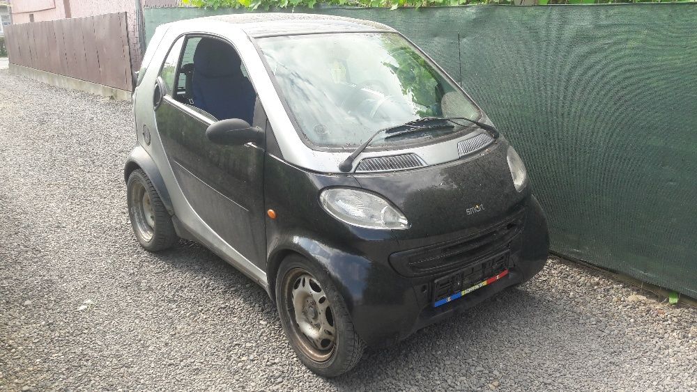 Dezmembrez Piese Smart Fortwo din 2000