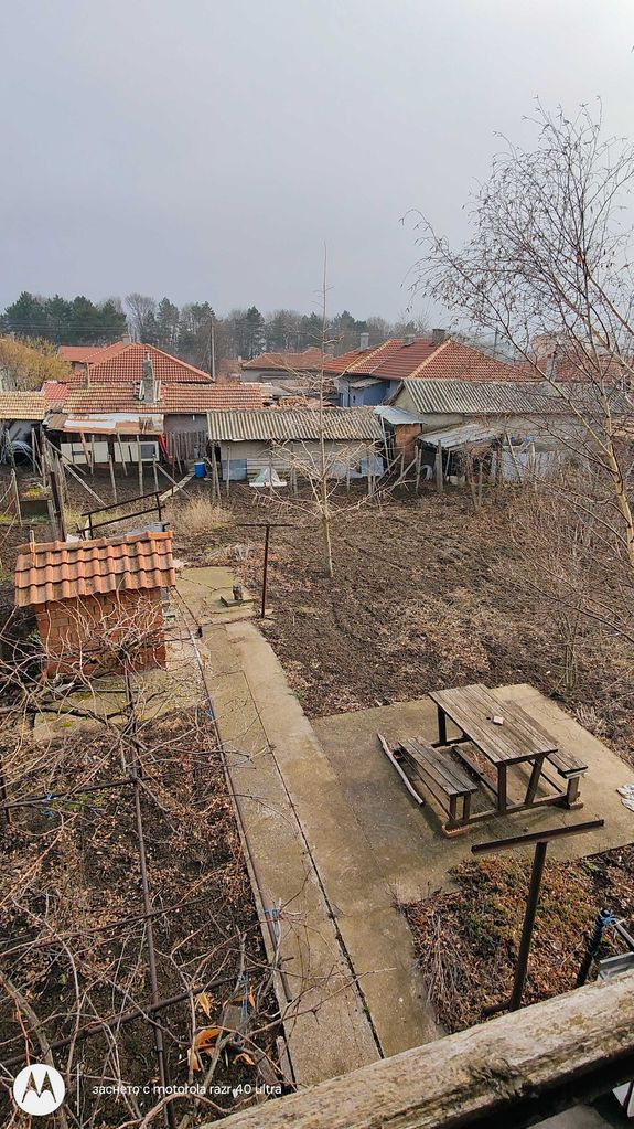 Продава се Къща в Генерал Тошево - 250 кв.м за 300 €/кв.м - Снимка #2