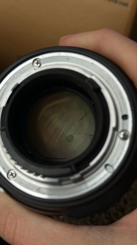 Обектив Nikkor 28 mm, 1.8g