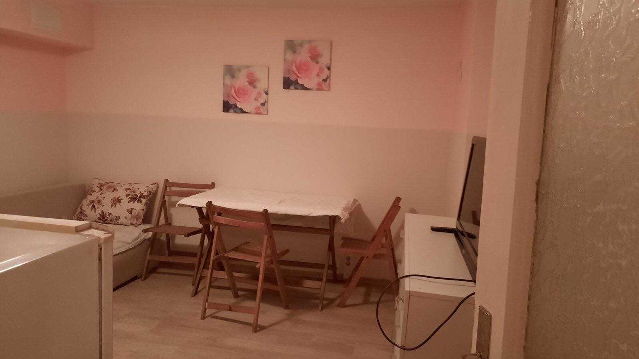 Дава се под наем Двустаен апартамент в Бургас, Възраждане - 68 кв.м за 350 € - Снимка #16