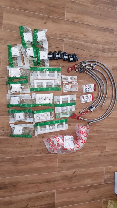 Prize, intrerupãtoare, racorduri flexibile