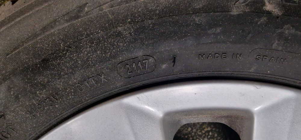 Jante audi r 16 cu anvelope iarna 225 60 r16