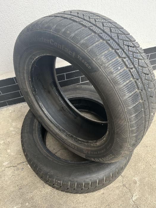 2 Anvelope Continental 225/55 R17 WinterContact TS850P