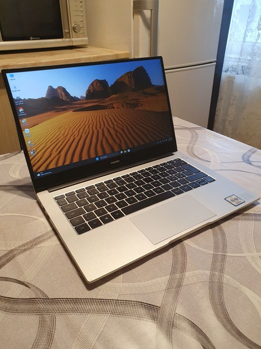 Laptop Huawei, Ecran 14"FHD,Cpu Ryzen 5,Ram 8gb,SSD  256,Baterie Nouă!
