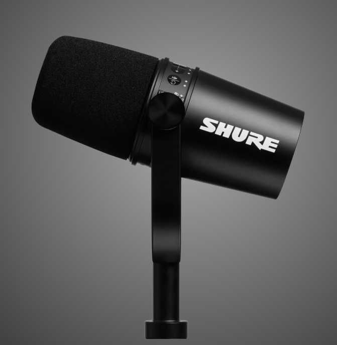 Динамический микрофон SHURE MV7 Podcast kit