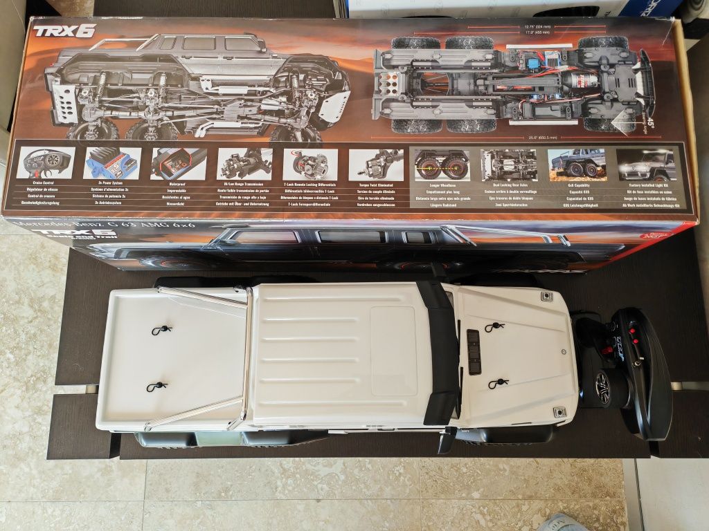 Automodel RC Traxxas TRX-6 Mercedes-Benz G 63 AMG 6x6 Nou