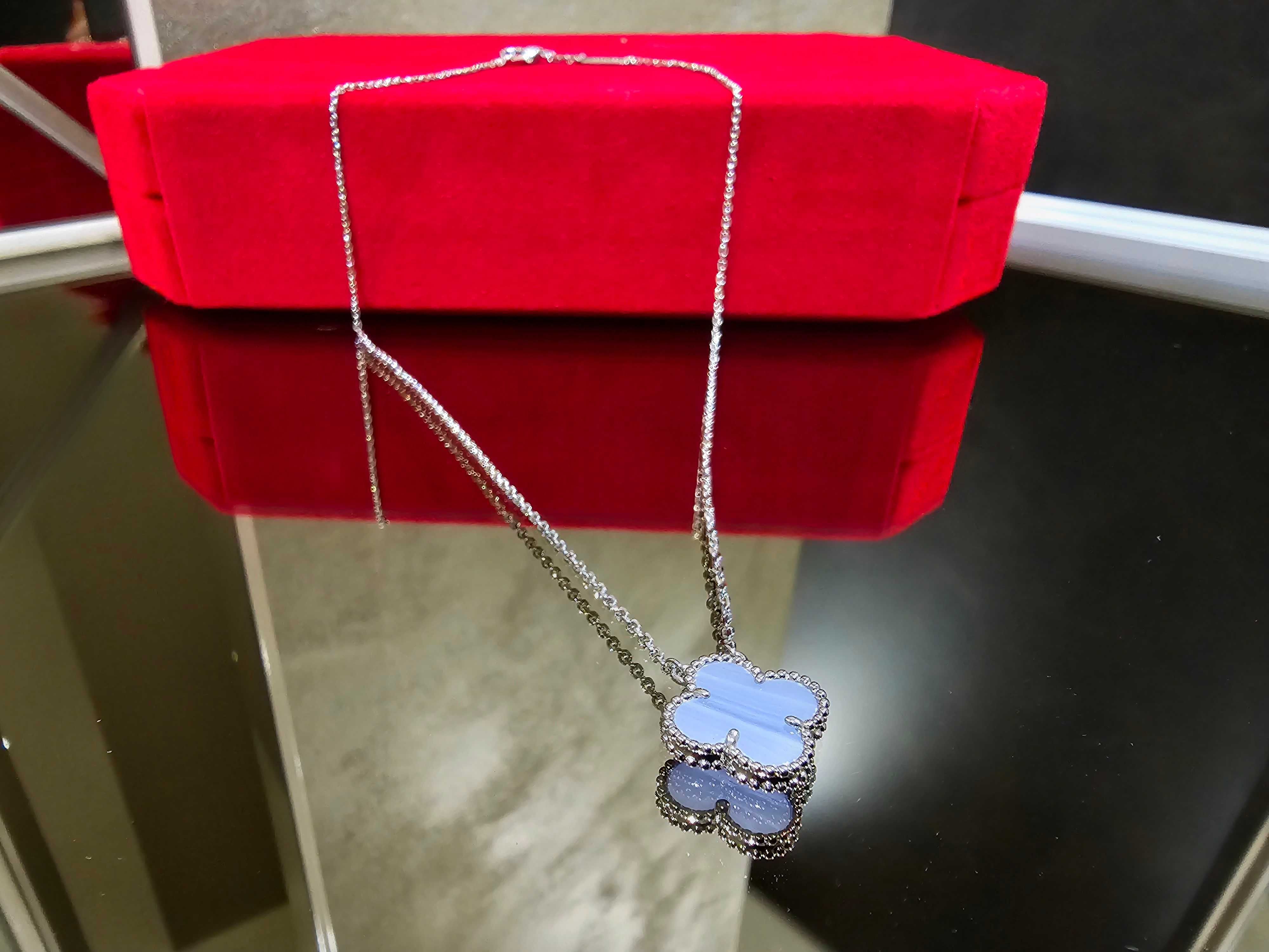 Van Cleef & Arpels VCA Silver Chalcedony Alhambra Clover Дамско Колие