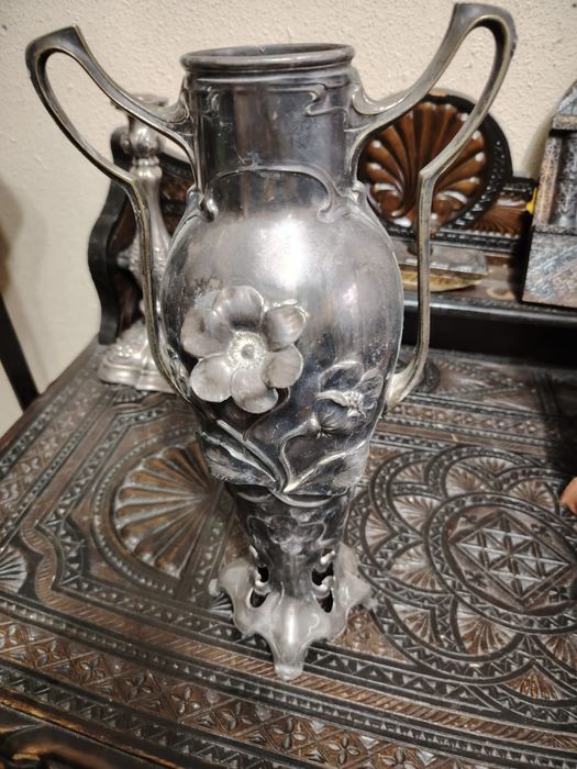 Vaza de metal art noveau,inceput de secol