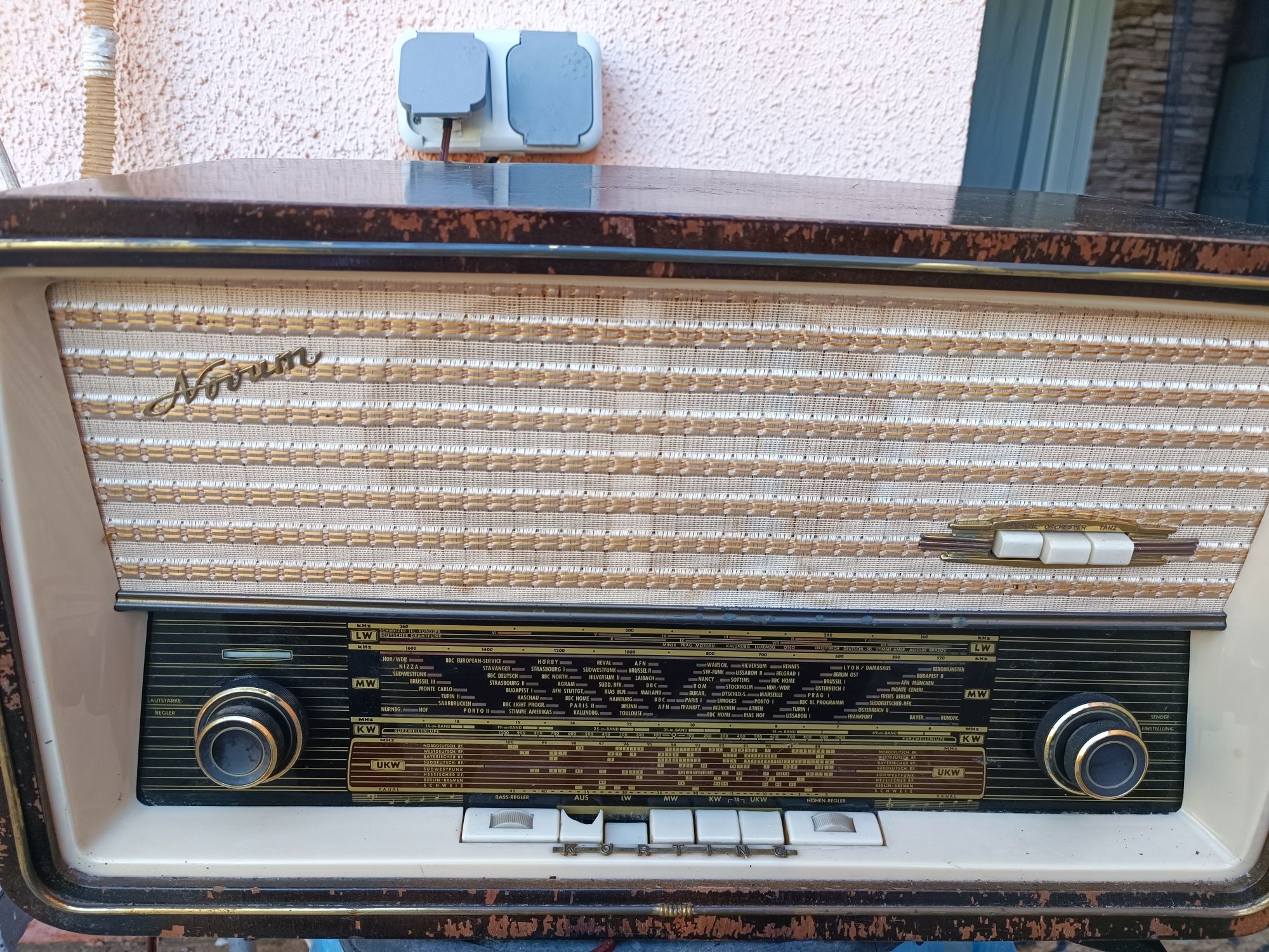 Ретро, старо радио Korting Novum 3930