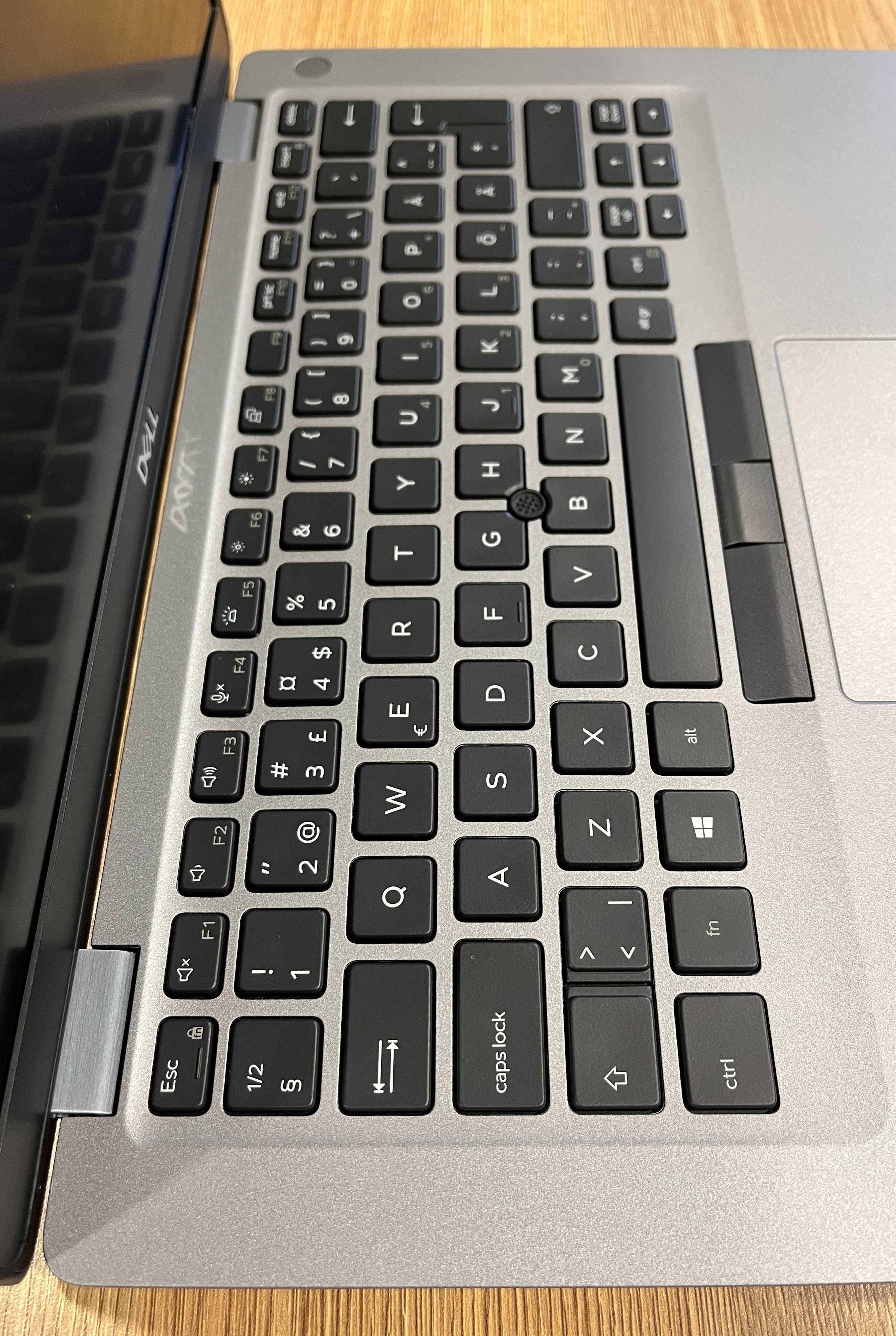 Dell Latitude 5410. Core i5 10310U - 1.7/4.4 GHz. 16/256 GB
