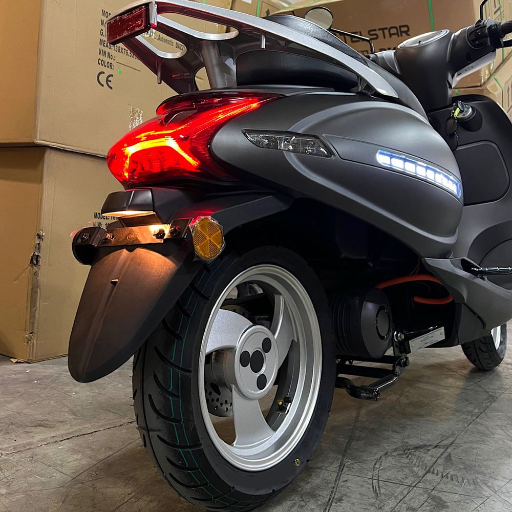 Електрически скутер SPRINT TELSTAR с тип Веспа Vespa дизайн 2025