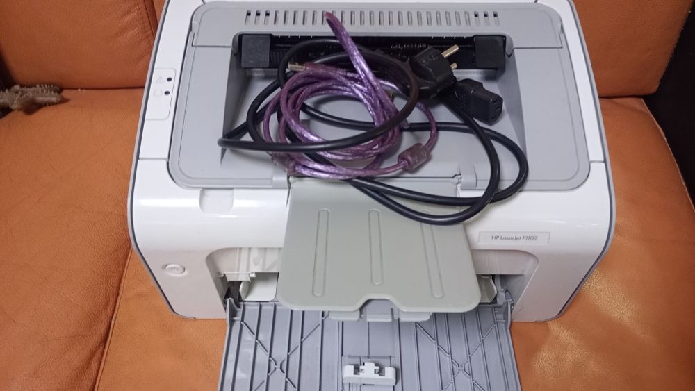 Отличный принтер HP 1102 в отличном состоянии