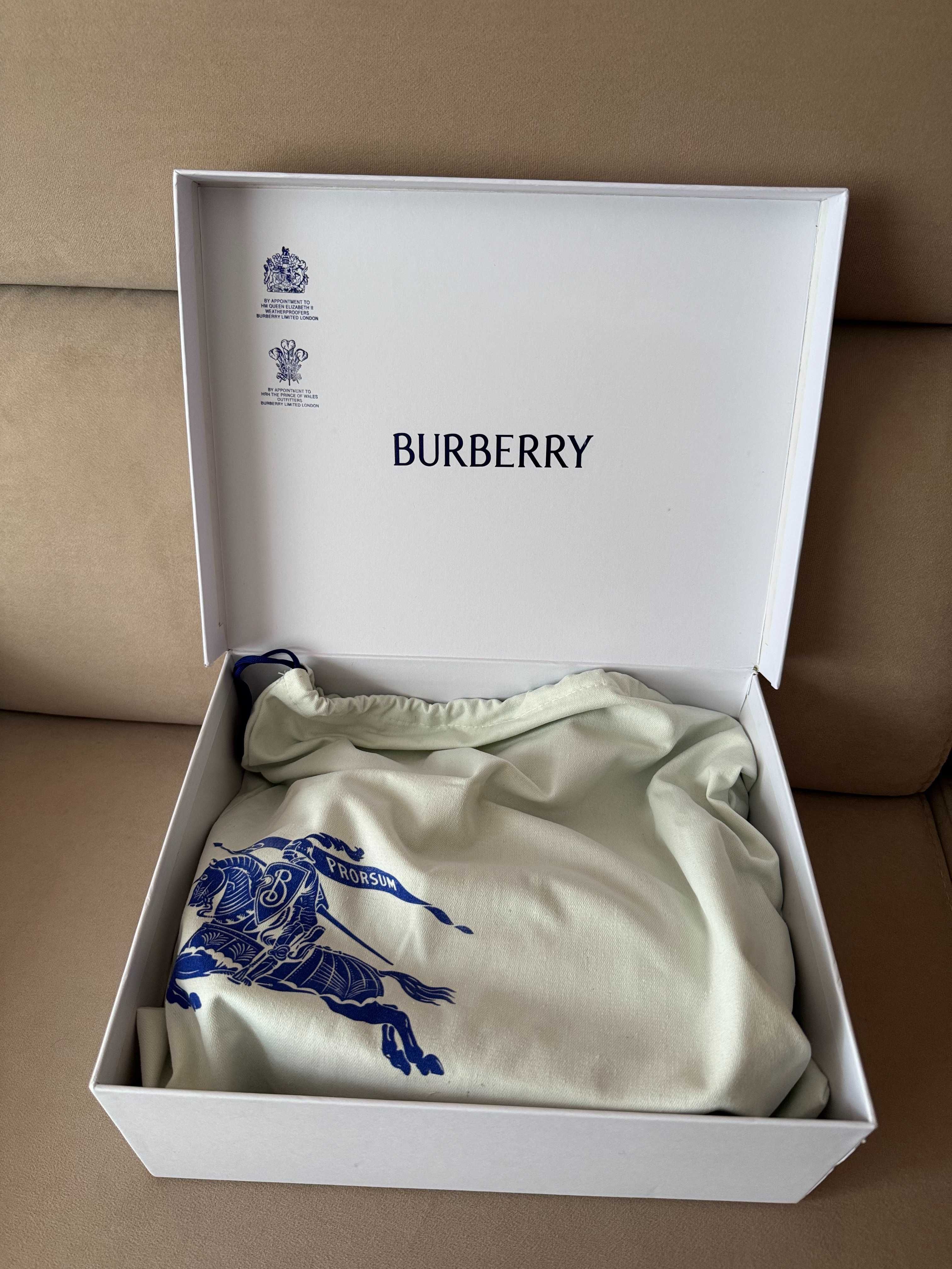 Geanta de umar Burberry din Piele Naturala