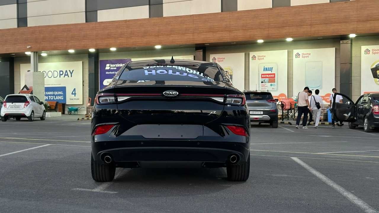 Шаҳарда ҳаракатланишдан завқ олишни хоҳлайсизми  JAC J7 айнан сиз учун