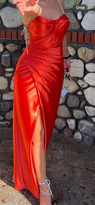 Официална рокля с през