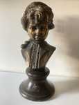 Statueta veche din bronz