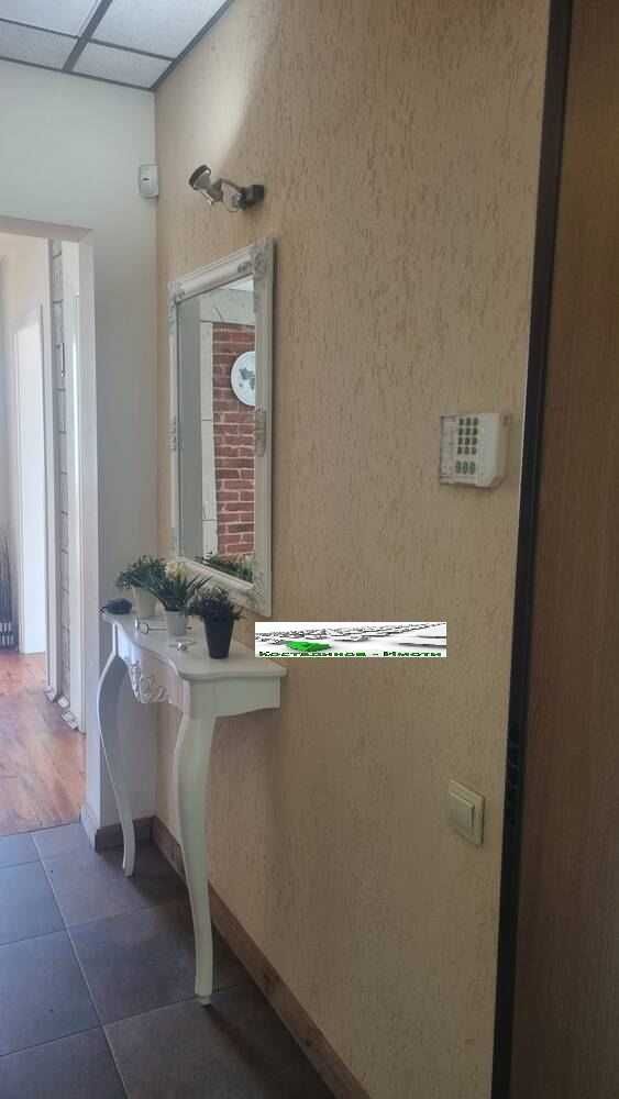 Дава се под наем Офис в Пловдив, Център - 86 кв.м за 438.6 € - Снимка #4