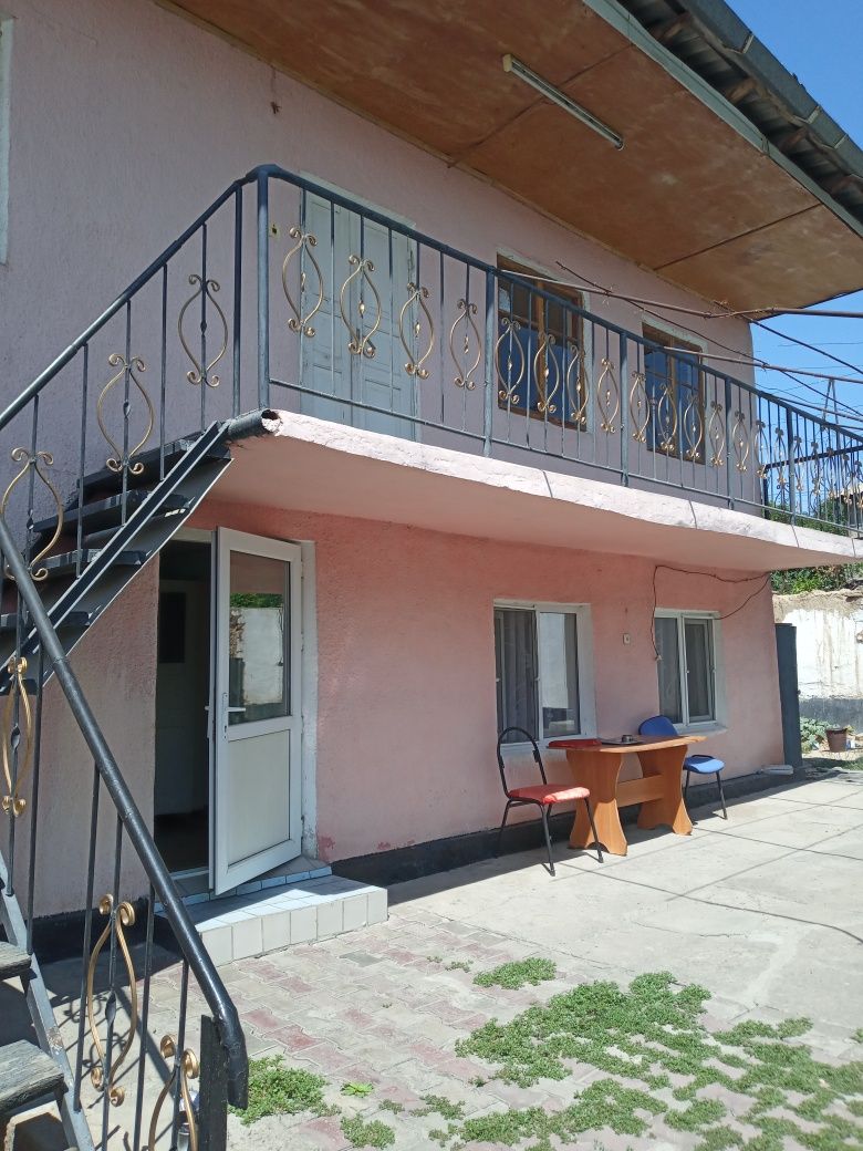 Продаётся 2 жилых дома в одном участке